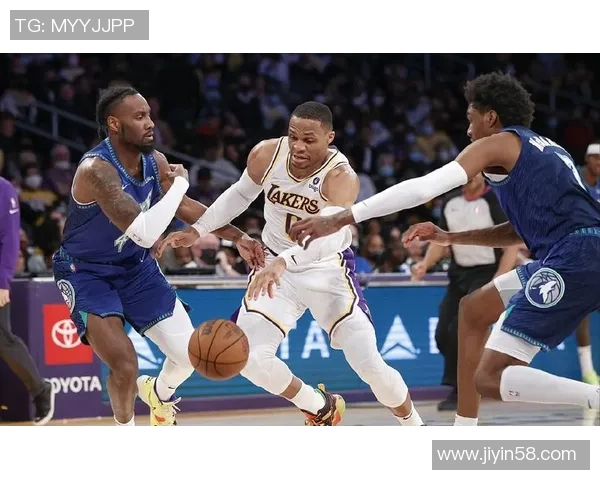 乌得勒支与特温特激战正酣比分悬念不断引发球迷热议