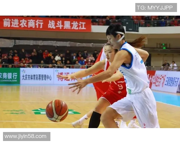 黑龙江女篮迎战八一队精彩对决12月13日赛程前瞻与分析 黑龙江女篮迎战八一队精彩对决12月13日赛程前瞻与分析